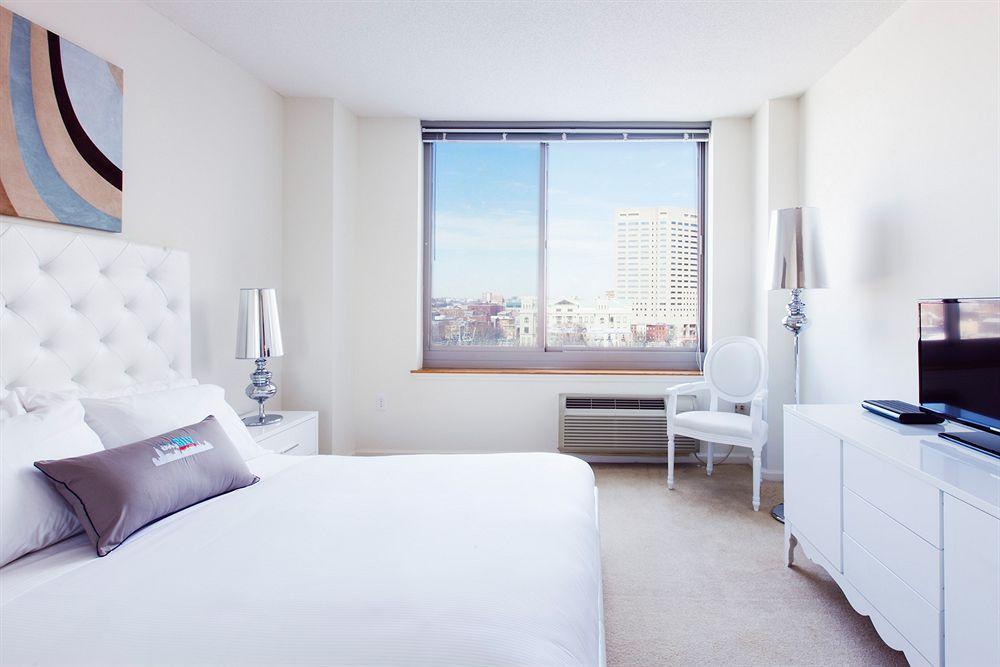 ניו יורק Sky City Apartments מראה חיצוני תמונה
