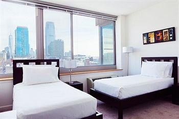 ניו יורק Sky City Apartments מראה חיצוני תמונה